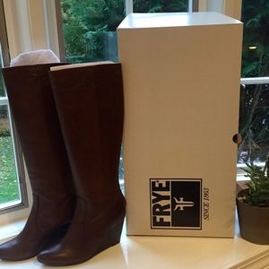 FRYE REGINA wedge boots almost NEW LEATHER 6.5 cognac